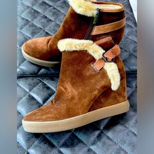 Brown Suede Fur-Lined Women’s booties